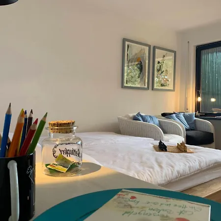 Gluecks-quartier Kaffeehof 1